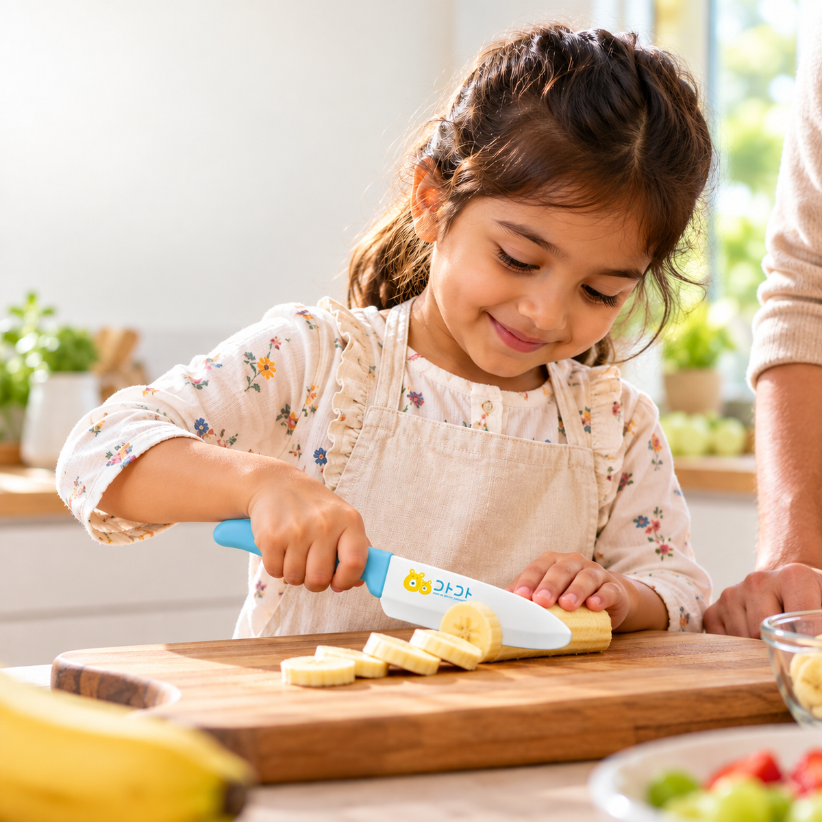 Shimomura KOTOKOTO Kids Easy-Grip Kitchen Knife – Blue